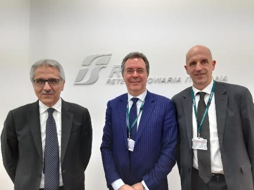 L'assessore alle Infrastrutture e territorio, Graziano Pizzimenti, l'amministratore delegato di Rete ferroviaria italiana (Rfi), Maurizio Gentile, e l'amministratore unico di Ferrovie Udine Cividale (Fuc), Giampaolo Graberi.